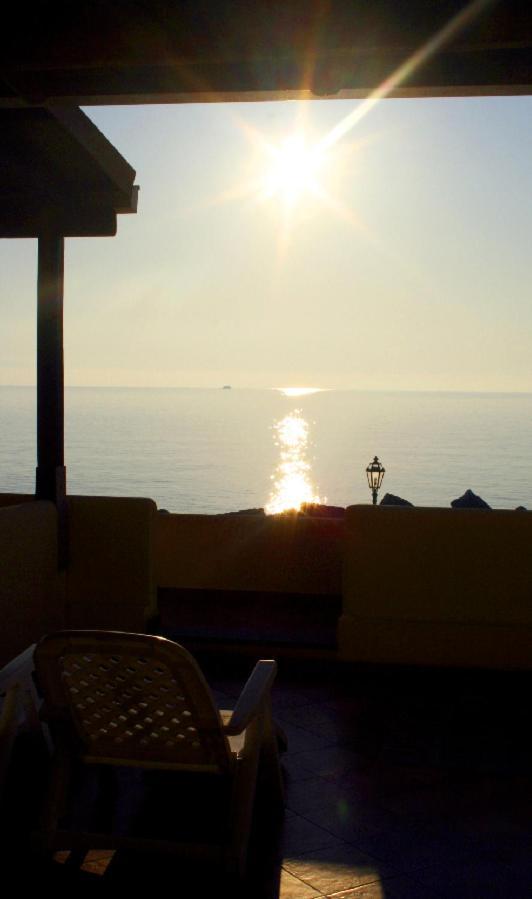Il Delfino Hotel Santa Marina Salina Kültér fotó