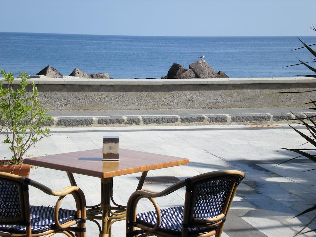 Il Delfino Hotel Santa Marina Salina Kültér fotó